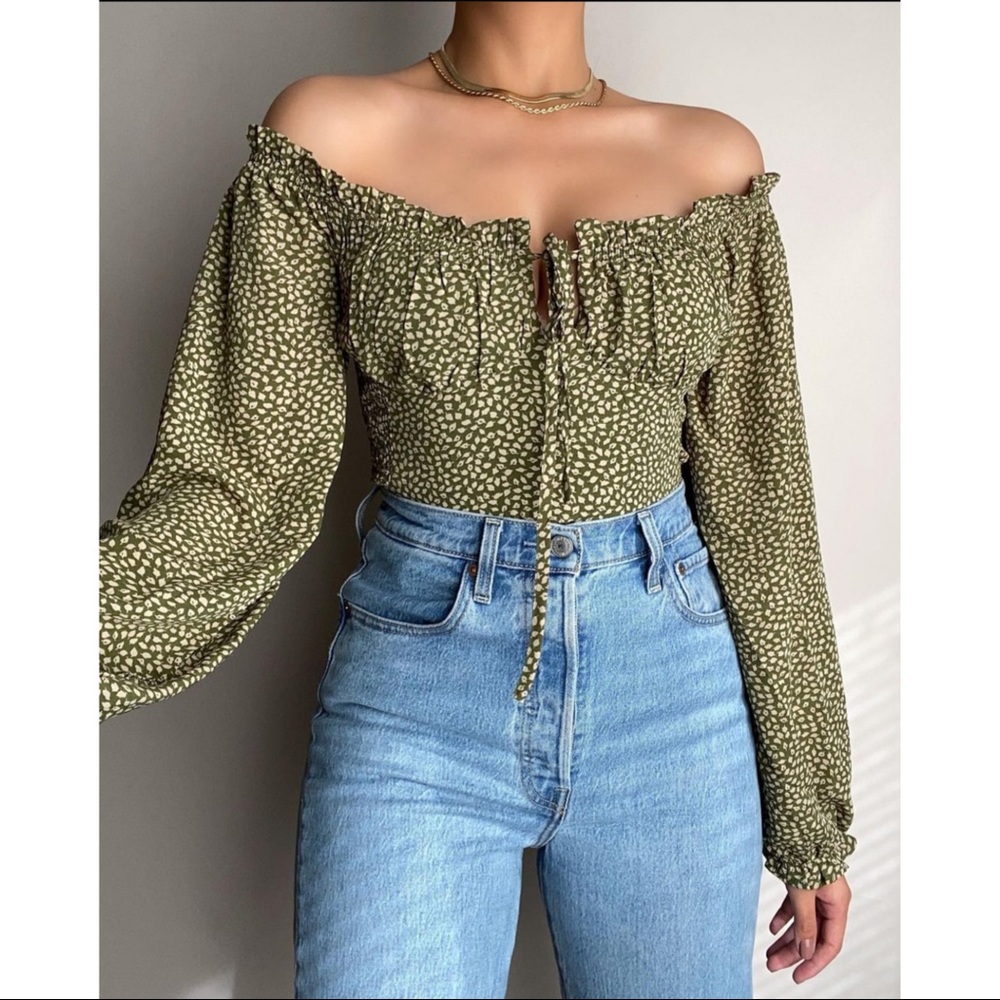 NWT Wicked Fash Green Smocked off the shoulder long sleeve Casandra crop top